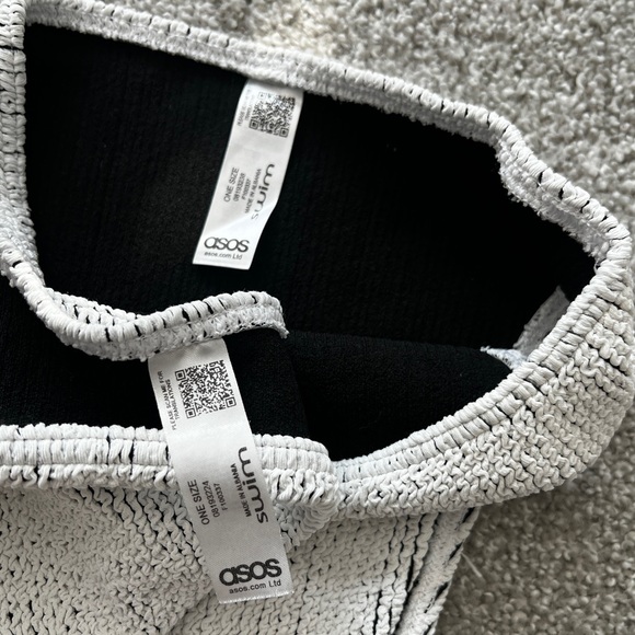 White crinkle two piece bikini - one size - Picture 2 of 2